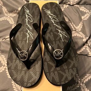 MK flip flops